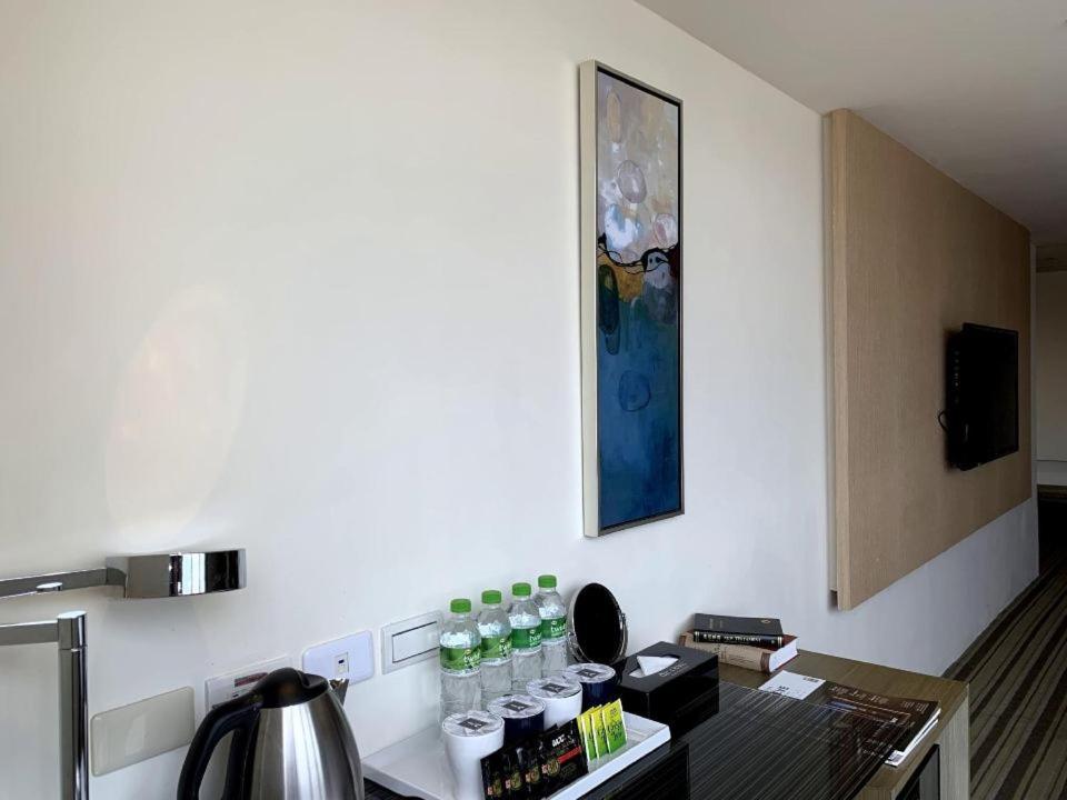 De Reve Express Hotel Kota Chiayi Bagian luar foto