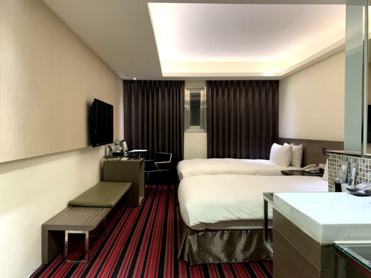 De Reve Express Hotel Kota Chiayi Bagian luar foto