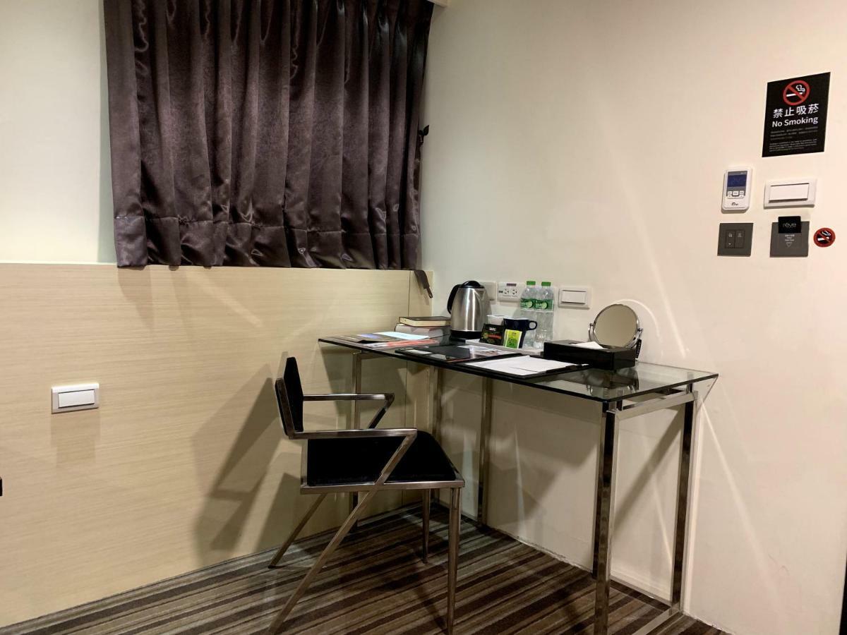 De Reve Express Hotel Kota Chiayi Bagian luar foto