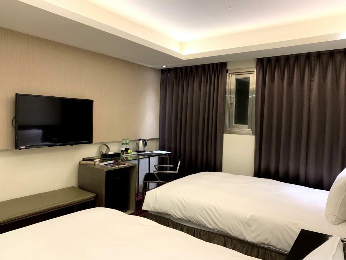 De Reve Express Hotel Kota Chiayi Bagian luar foto